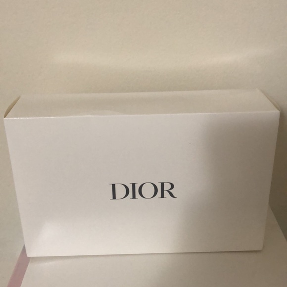 DIOR Mesh Embroidered pouch - Picture 9 of 10